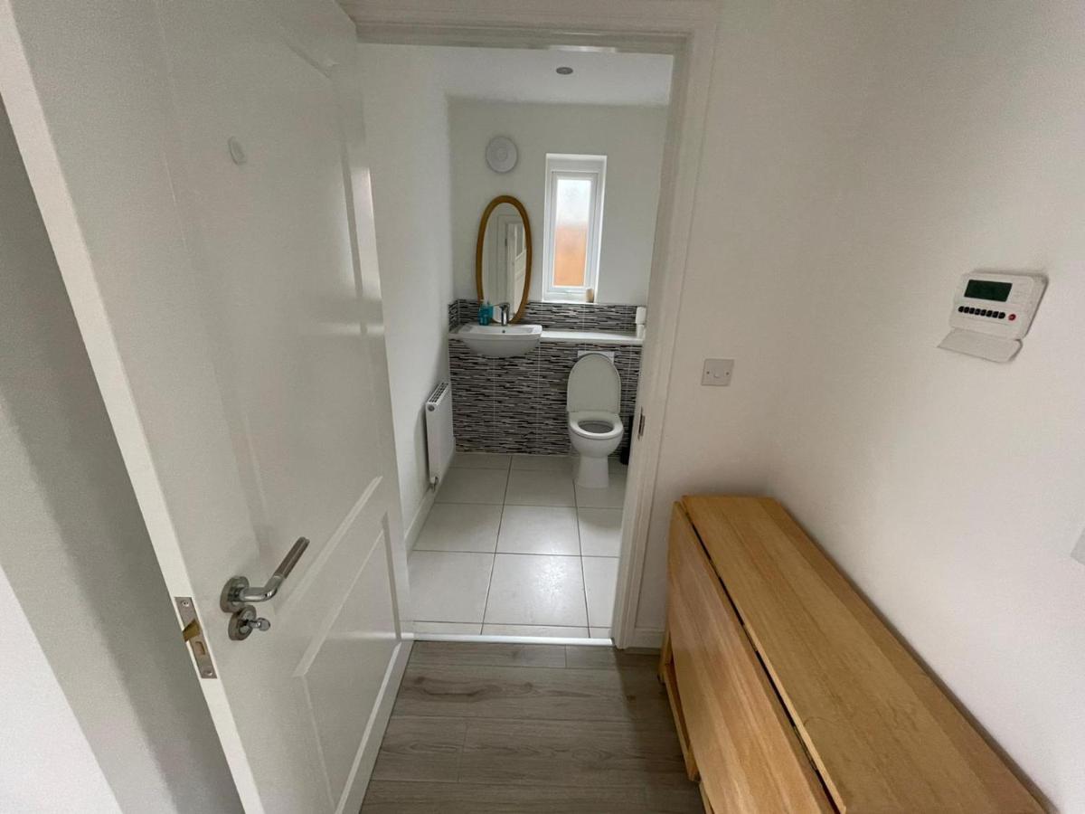 Modern Room With Huge Bed - Walk To City Centre! Manchester Zewnętrze zdjęcie